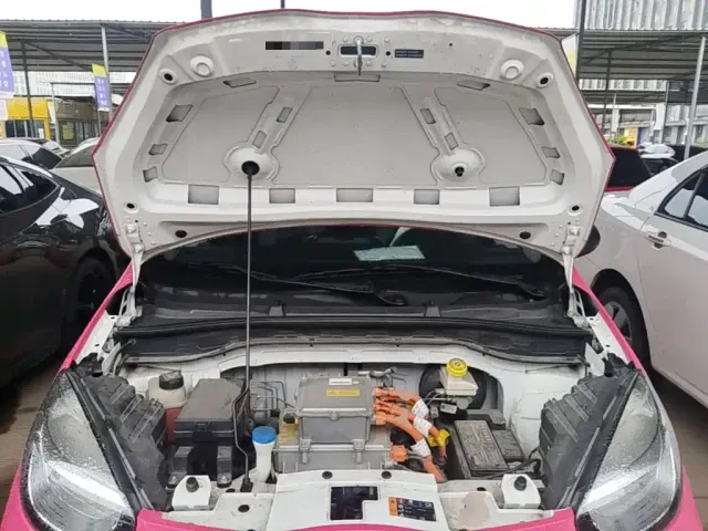 Roewe Clever — Фото автомобиля 15