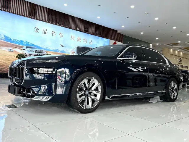 BMW 7 Series — Фото автомобиля 2