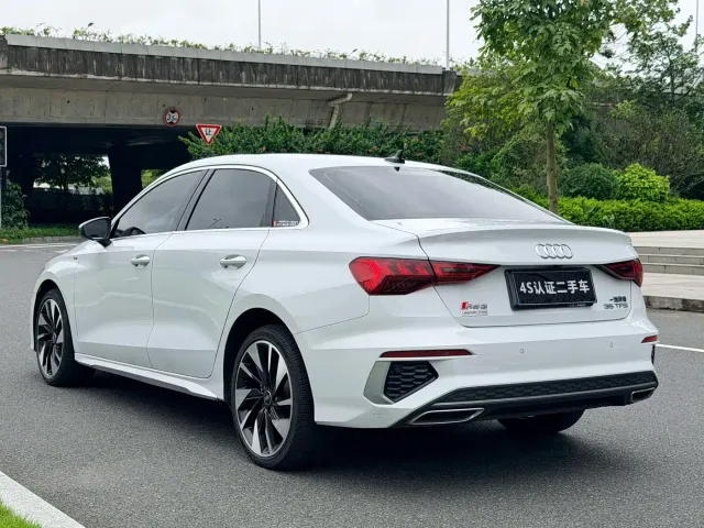 Audi A3 — Фото автомобиля 4