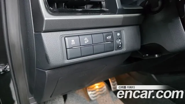 KG_Mobility_Ssangyong Rexton Rexton Arena Дизель 2.2 4WD — Фото автомобиля 25