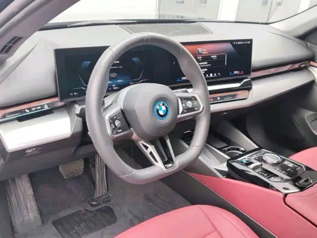 BMW i5 — Фото автомобиля 8