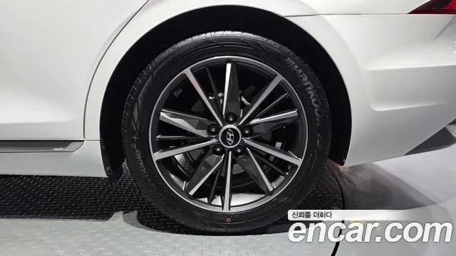 Hyundai Grandeur Новый Grandeur IG — Фото автомобиля 18