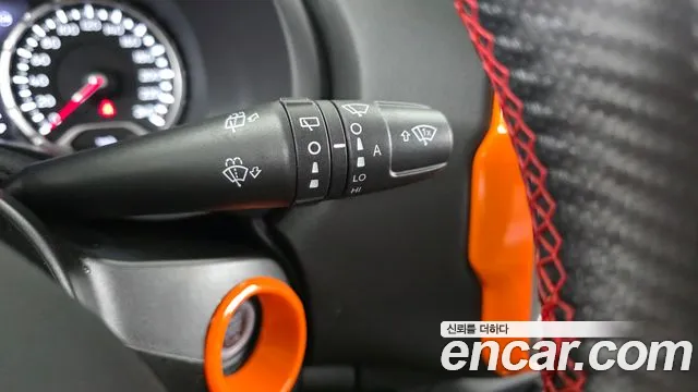 Jeep Renegade — Фото автомобиля 28