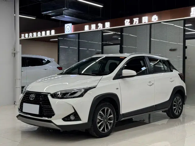 Фотография автомобиля — Toyota YARiS L Zhi Xuan