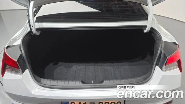 Hyundai Avante CN7 — Фото автомобиля 20