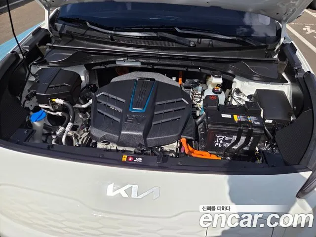 Kia Niro — Фото автомобиля 6