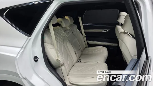 Genesis GV80 — Фото автомобиля 17