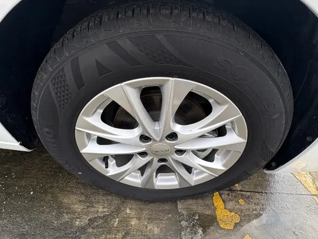 Roewe i5 — Фото автомобиля 5
