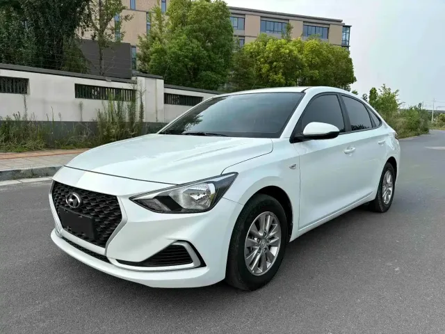 Фотография автомобиля — Hyundai Elantra