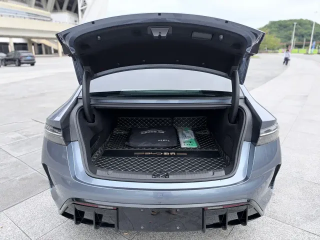 BYD Seal — Фото автомобиля 10