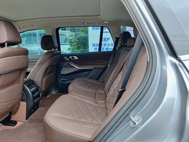 BMW X5 — Фото автомобиля 8