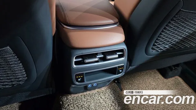 Genesis GV70 — Фото автомобиля 29