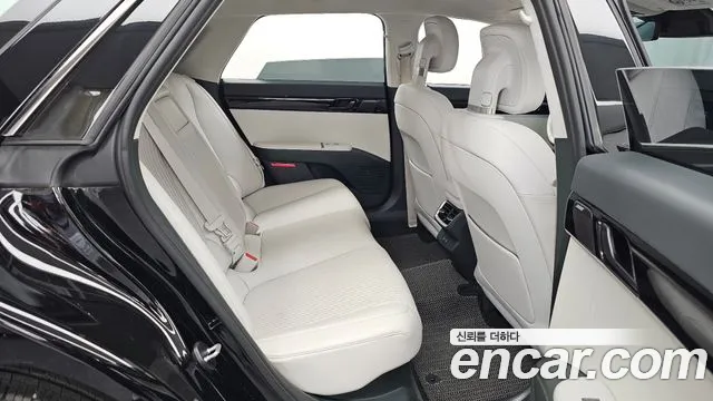 Hyundai Grandeur GN7 — Фото автомобиля 18