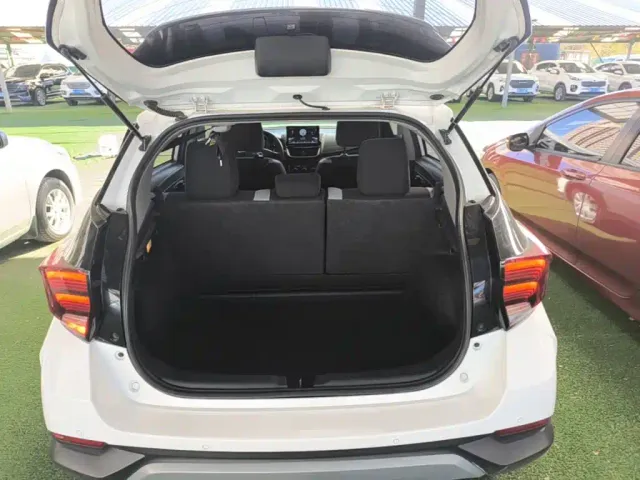 Toyota YARiS L Zhi Xuan — Фото автомобиля 18