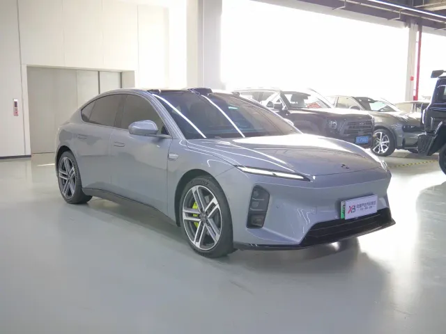 Nio ET5 — Фото автомобиля 3