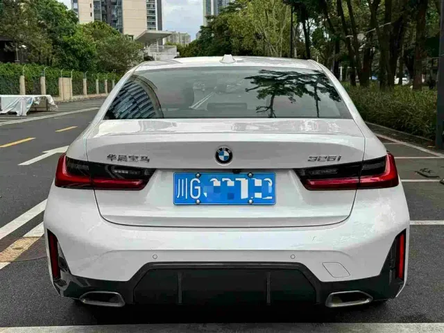 BMW 3 Series — Фото автомобиля 5