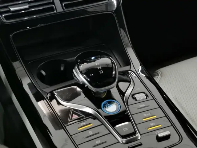 BYD Qin PLUS — Фото автомобиля 13