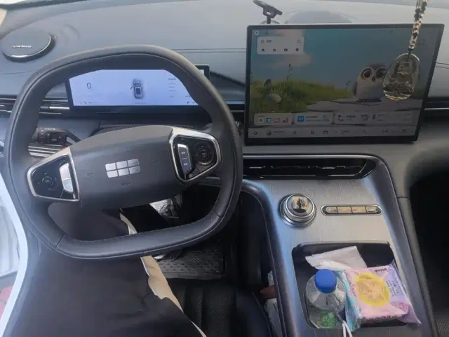 Geely Galaxy E5 — Фото автомобиля 12