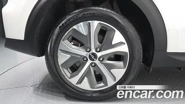 Kia Niro Niro Plus Earth — Фото автомобиля 5
