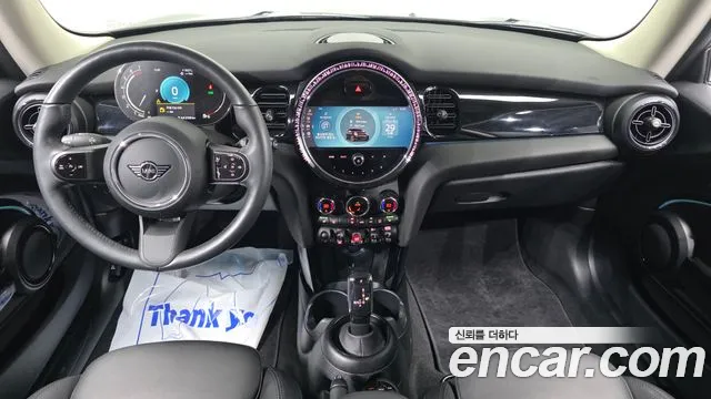 MINI Cooper — Фото автомобиля 10