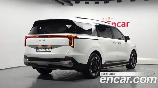 Фотография автомобиля — Kia Carnival Generation 4
