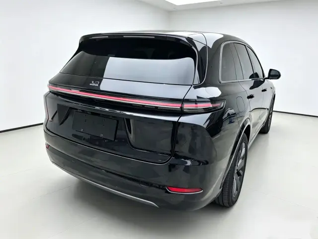 Li Auto L7 — Фото автомобиля 3