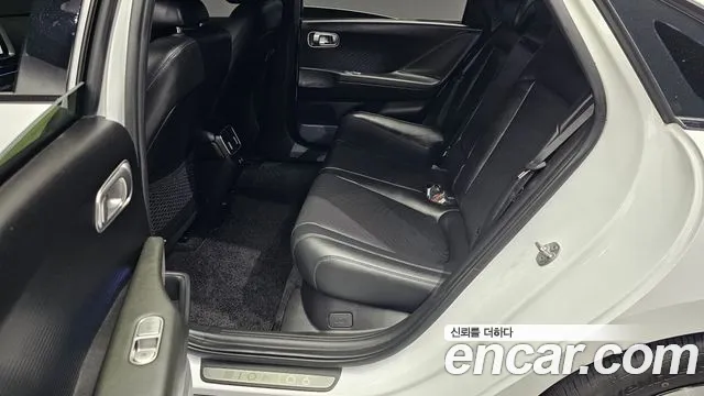 Hyundai Ioniq 6 — Фото автомобиля 12