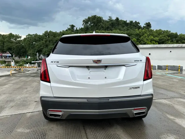 Cadillac XT5 — Фото автомобиля 8