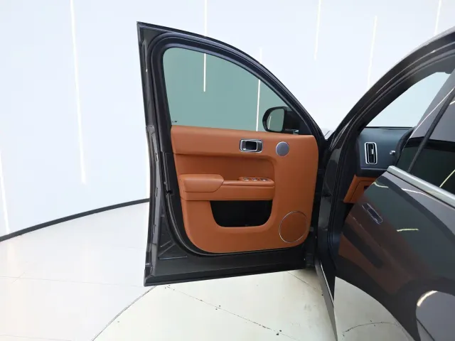 Li Auto L7 — Фото автомобиля 17