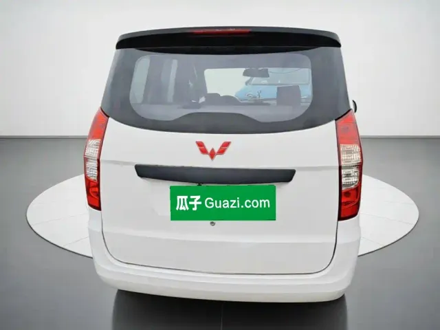 Wuling Hongguang — Фото автомобиля 5