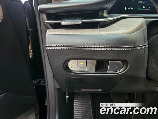 Genesis G90 Бензин 3.5 турбо AWD — Фото автомобиля 16