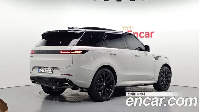 Land Rover Range Rover Sport — Фото автомобиля 2
