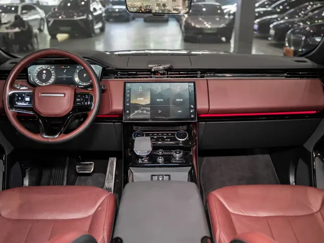 Land Rover Range Rover Sport — Фото автомобиля 12