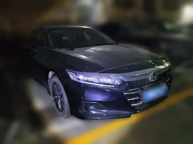 Honda Accord — Фото автомобиля 3