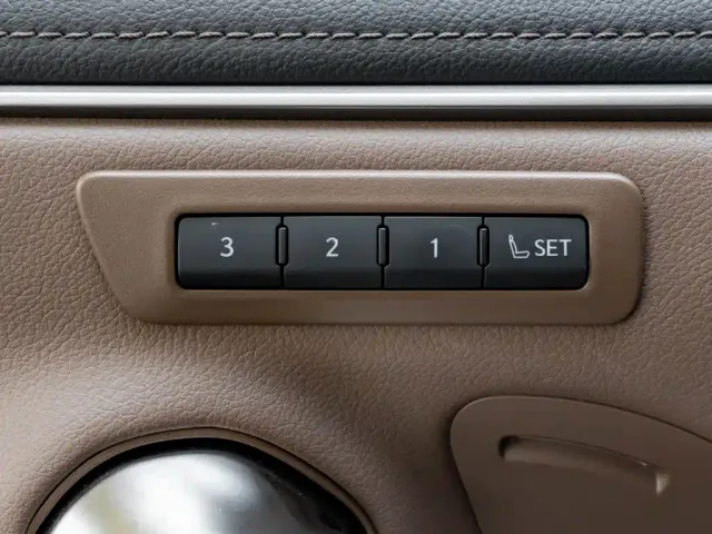 Lexus ES — Фото автомобиля 24