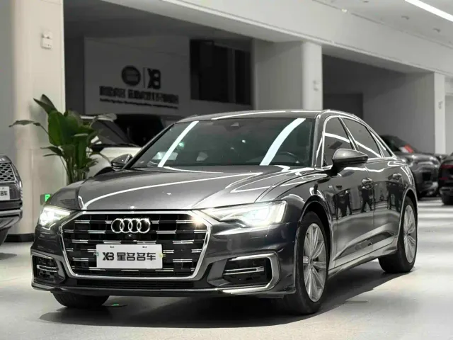 Фотография автомобиля — Audi A6L