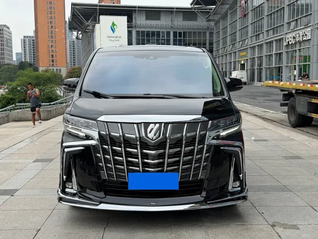 Toyota Vellfire 2021 Crown Hybrid 2.5L HV Premium Edition — Фото автомобиля 2