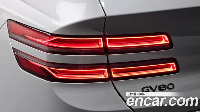 Genesis GV80 — Фото автомобиля 22