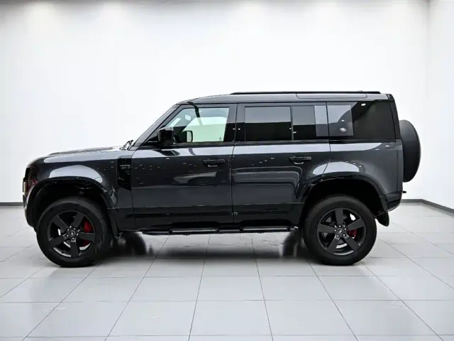 Land Rover Defender — Фото автомобиля 5