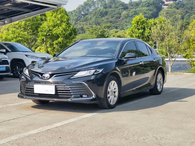 Фотография автомобиля — Toyota Camry