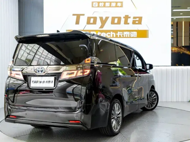 Toyota Vellfire — Фото автомобиля 7