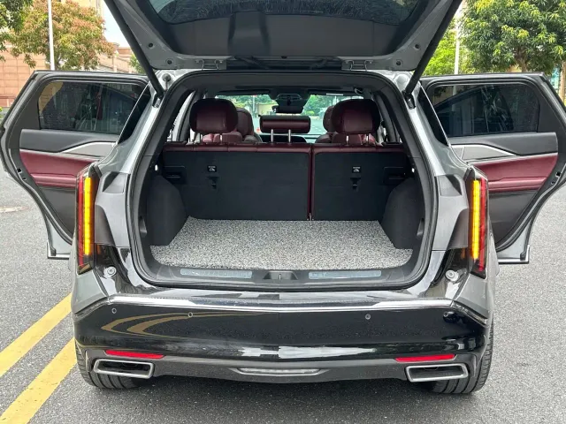 Cadillac XT5 — Фото автомобиля 16