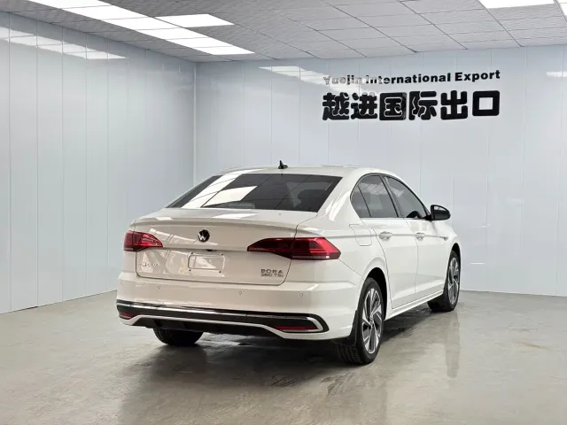 Volkswagen Bora 2023 280TSI DSG Prestige Edition — Фото автомобиля 10