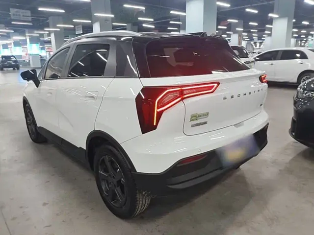 Geely Geometry E Firefly — Фото автомобиля 4