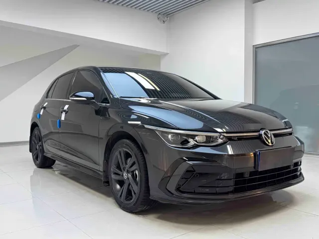 Volkswagen Golf — Фото автомобиля 3