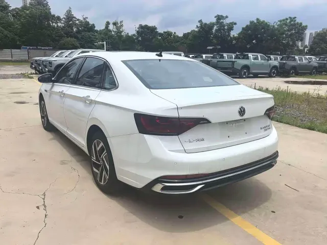 Volkswagen Sagitar — Фото автомобиля 8
