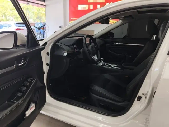 Nissan Teana — Фото автомобиля 15