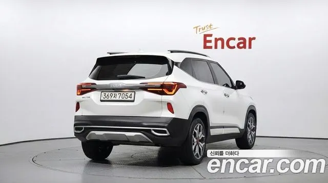 Kia Seltos Seltos Бензин 1.6 турбо 2WD — Фото автомобиля 2
