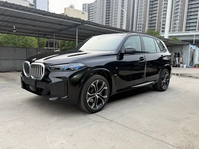 Фотография автомобиля — BMW X5