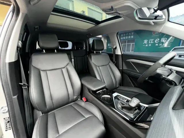 Wuling Asta — Фото автомобиля 10
